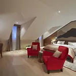 Kempinski Residences 5*